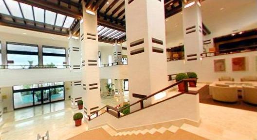 ����� Esteponia Palace, ����