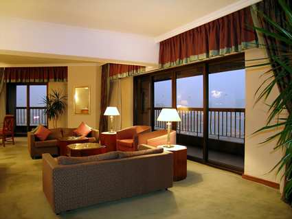 ����� Ramsis Hilton, ����