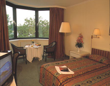 ����� Corinthia Aqvincum, ����