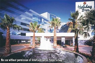 ����� Holiday Inn International Airport, ����