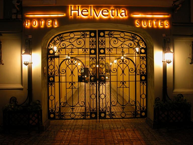  Helvetia Hotel & Suites, 