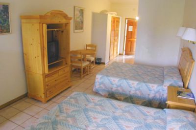 ����� The Orange Hill Inn, ����