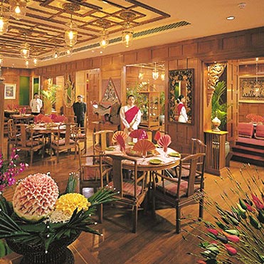 ����� The Oberoi Grand, ����