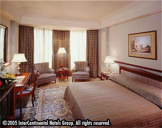 ����� Holiday Inn Bombay, ����