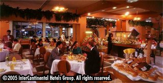 ����� Holiday Inn Bombay, ����