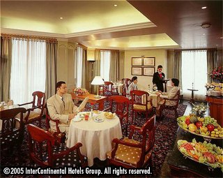 ����� Holiday Inn Bombay, ����