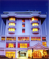 ����� Abad Plaza, ����