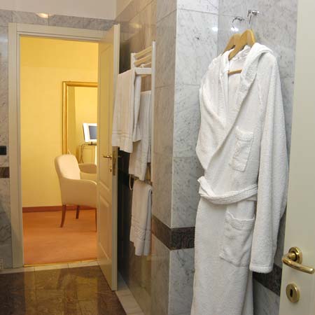 ����� Golden Tulip Hotel Yerevan, ����