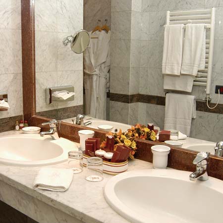 ����� Golden Tulip Hotel Yerevan, ����