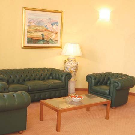 ����� Golden Tulip Hotel Yerevan, ����