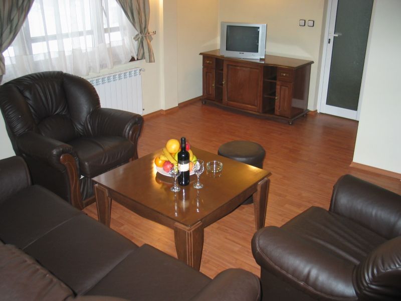 ����� Holiday Group, ����