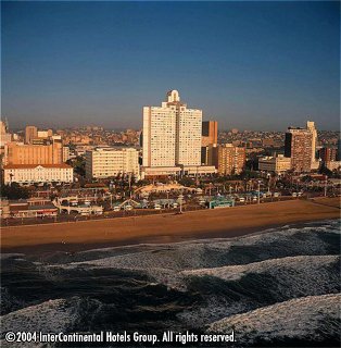 ����� Holiday Inn Garden Court Marine Parade, ����