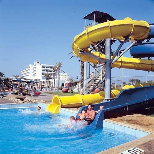 ����� Adams Beach, ����