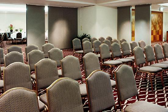 ����� Sheraton On The Park, ����