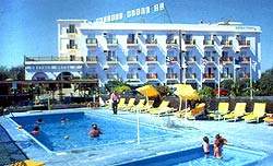����� Destalo Apts, ����
