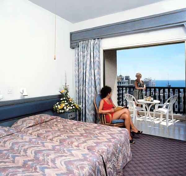 ����� Azur Beach, ����