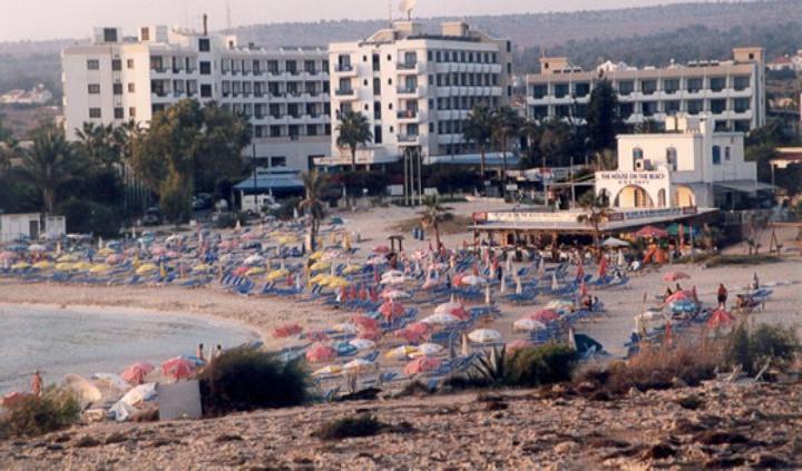 ����� Anonymous Beach, ����