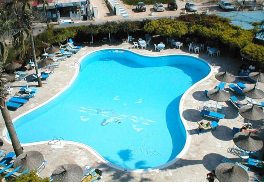 ����� Anonymous Beach, ����