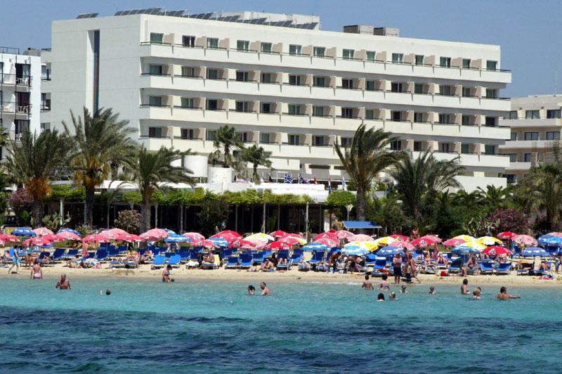 ����� Nelia Beach, ����