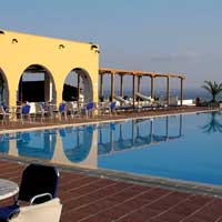 ����� Gerakina Beach, ����