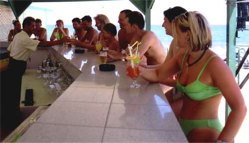����� Eva Bay, ����