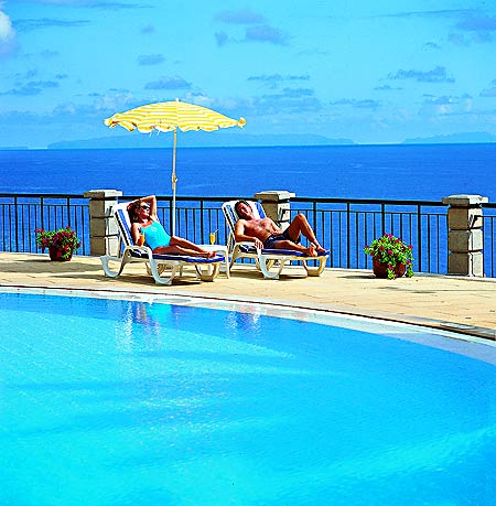 ����� The Cliff Bay, ����