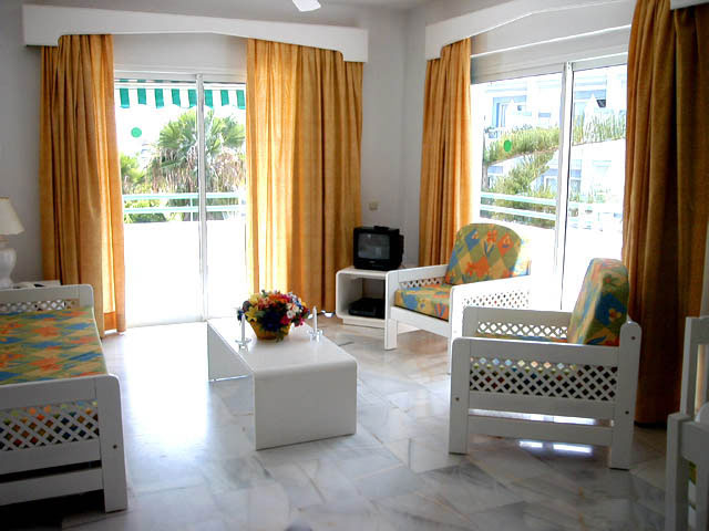 ����� Club Altamira APT, ����