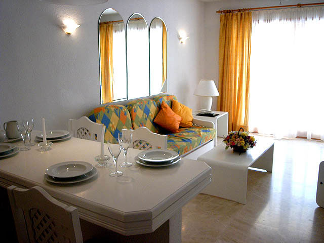 ����� Club Altamira APT, ����