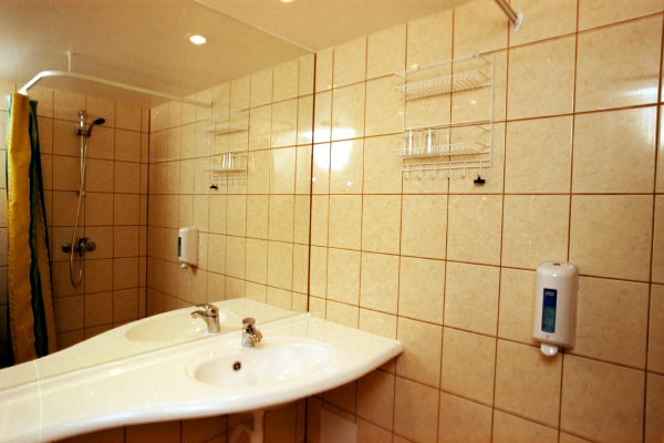 ����� Spa Hoell Puchejarve, ����
