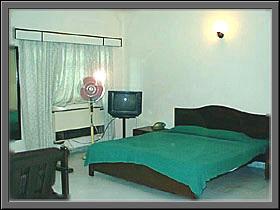 ����� Ronil beach, ����