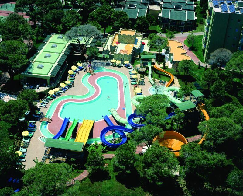 ����� Maritim Pine Beach Resort, ����